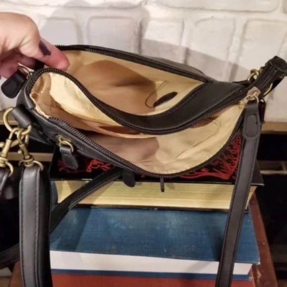 NWOT 4 Way Convertible Stone and Co Handbag - Picture 5 of 10